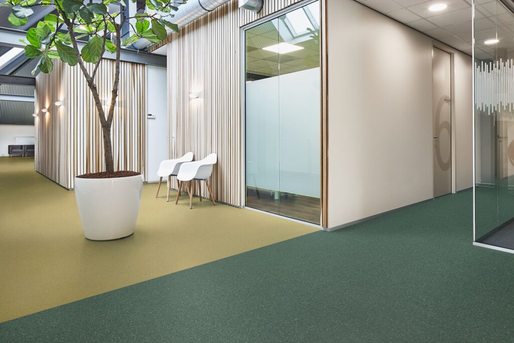 homogeneous anti-static conductive dissipative vinyl sheet floor roll system